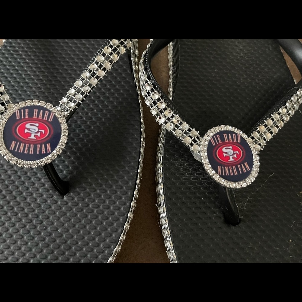 San Francisco 49ers sandals